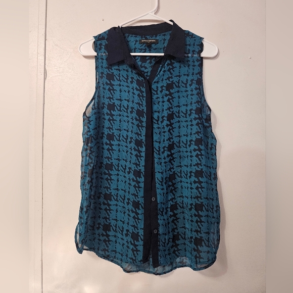 Banana Republic Sheer Blue Tank Top Blouse! - Picture 1 of 6